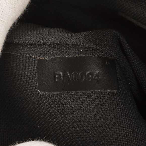 Louis Vuitton Sayan - Picture 9 of 9